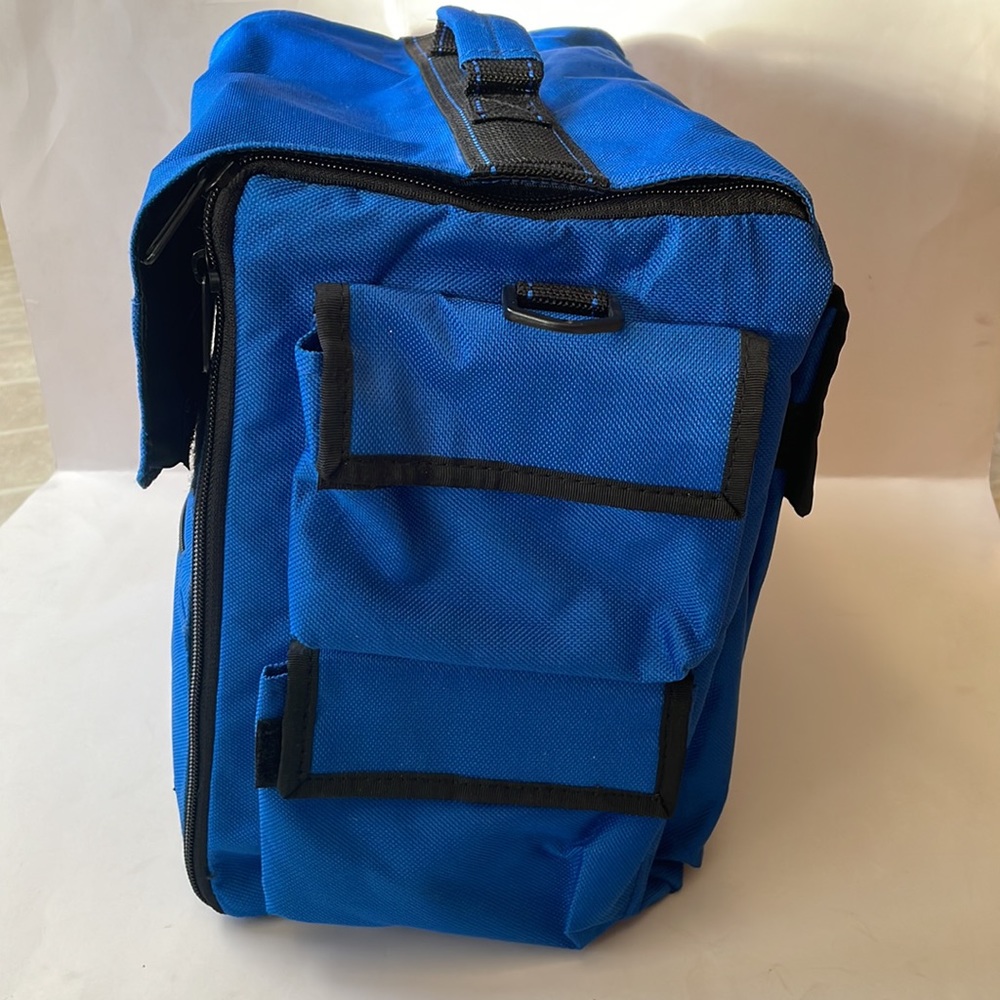 Art bin blue shoulder bag for crafts storage lots of pockets, on the go crafting - Picture 2 of 9